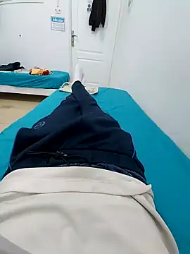 RaoufDz17cm online show from 10/18/25, 09:59