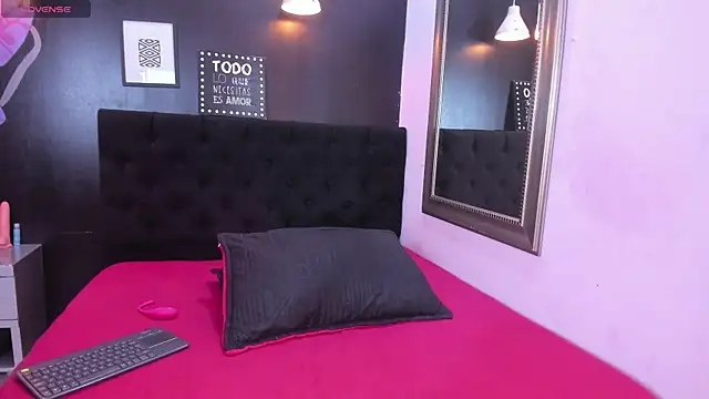 tiiny emilly online show from 10/07/25, 08:06