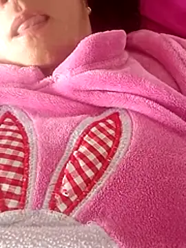 Snapshot of Ternura_Prohibida chatting on 10/27/25, 12:42 Ternura Prohibida online show from 10/27/25, 12:42