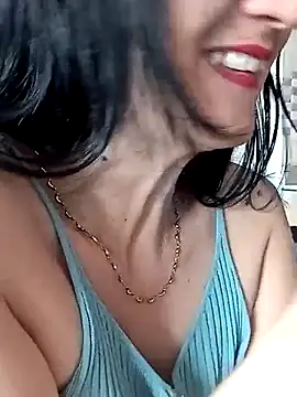 Snapshot of Ternura_Prohibida chatting on 11/13/25, 05:23 Ternura Prohibida online show from 11/13/25, 05:23