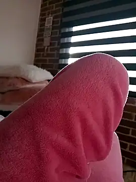 Snapshot of Ternura_Prohibida chatting on 11/25/25, 11:43 Ternura Prohibida online show from 11/25/25, 11:43