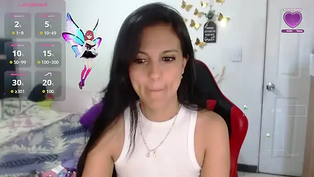 Snapshot of BasmaHernandez chatting on 09/17/25, 01:02 BasmaHernandez online show from 09/17/25, 01:02