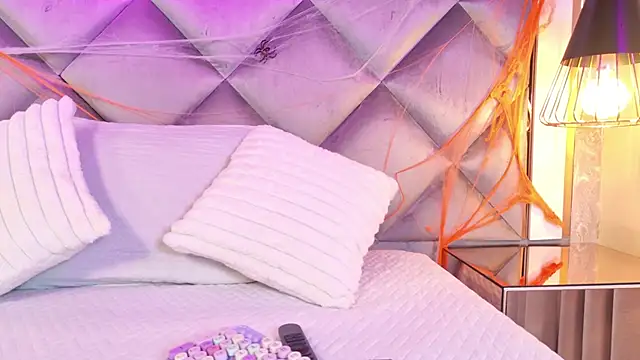 gemma sm online show from 10/21/25, 03:07