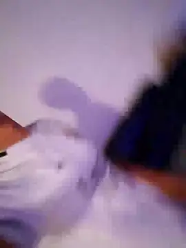 Snapshot of LUISSLEONN0958 chatting on 11/09/25, 05:06 LUISSLEONN0958 online show from 11/09/25, 05:06