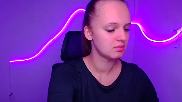 Aurora White online show from 09/17/25, 11:12