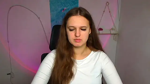 Aurora White online show from 10/28/25, 06:28