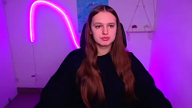 Aurora White online show from 11/18/25, 06:51