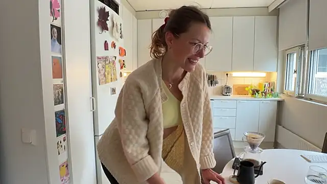 Scorpion Peach online show from 09/16/25, 08:26