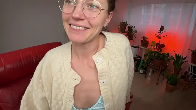 Scorpion Peach online show from 10/22/25, 02:28