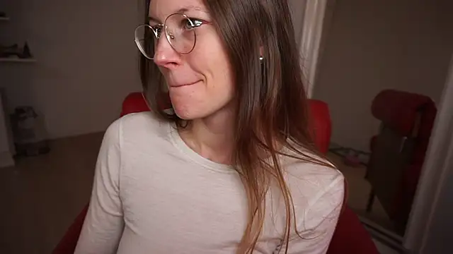 Scorpion Peach online show from 11/08/25, 11:21