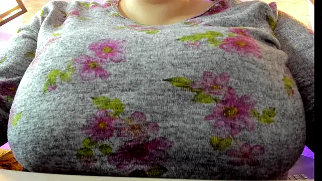  Emily rosee  online show from 10/29/25, 11:23