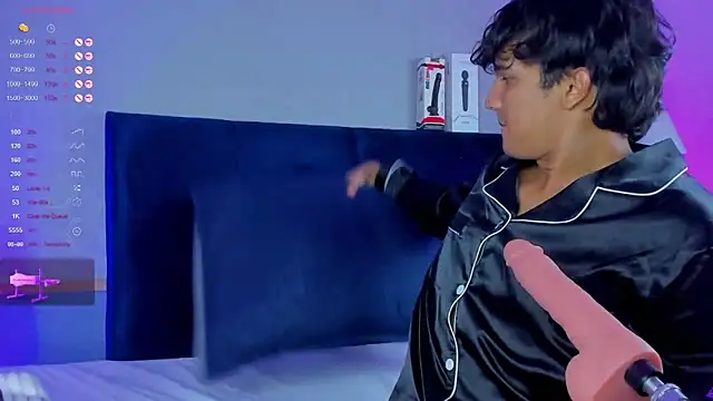 Leo Savage  online show from 11/15/25, 03:48