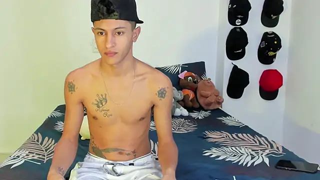 Snapshot of gustavo_saaled19_ chatting on 10/31/25, 05:58 gustavo saaled19 online show from 10/31/25, 05:58