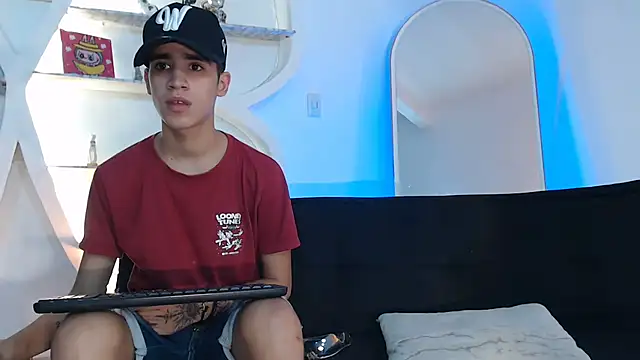 THREE GUYS HOT online show from 09/12/25, 07:58