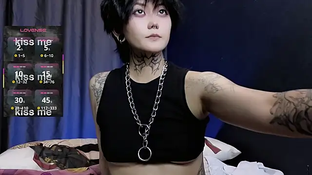 GothXRaven online show from 10/17/25, 04:09