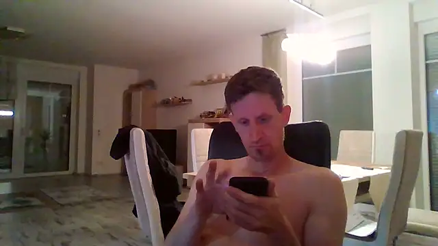 Snapshot of Trockenbau chatting on 10/02/25, 04:14 Trockenbau online show from 10/02/25, 04:14