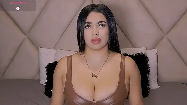 Snapshot of CharlotteeBrownn chatting on 10/11/25, 02:33 CharlotteeBrownn online show from 10/11/25, 02:33