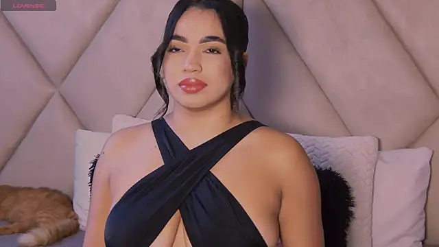 Snapshot of CharlotteeBrownn chatting on 11/05/25, 07:03 CharlotteeBrownn online show from 11/05/25, 07:03