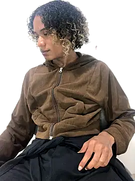 Noah Miller7 online show from 09/23/25, 07:50
