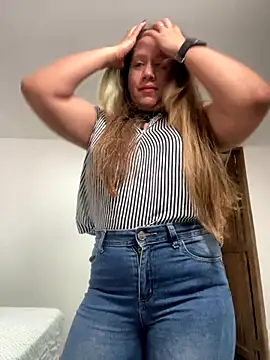 emma hot2006 online show from 11/19/25, 06:30