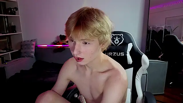 Your avatar online show from 09/19/25, 07:36