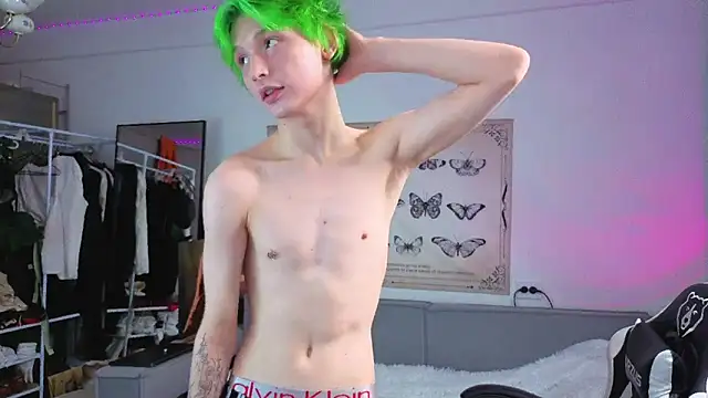 Your avatar online show from 11/17/25, 09:42