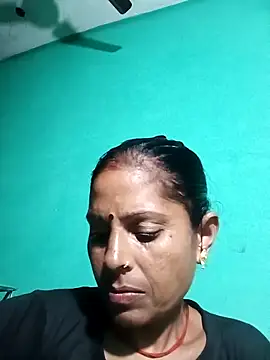 Snapshot of Suhana_pandit chatting on 09/21/25, 09:16 Suhana pandit online show from 09/21/25, 09:16