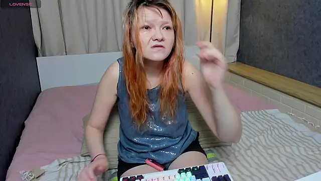 Nora lovvvv online show from 09/20/25, 10:16