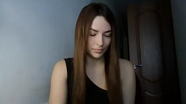 Snapshot of MandiBrooks chatting on 11/03/25, 10:49 MandiBrooks online show from 11/03/25, 10:49