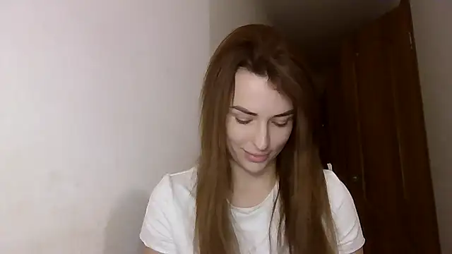 Snapshot of MandiBrooks chatting on 11/08/25, 07:12 MandiBrooks online show from 11/08/25, 07:12