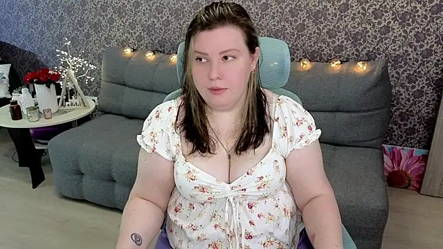Snapshot of Lillit__ chatting on 09/18/25, 08:33 Lillit online show from 09/18/25, 08:33