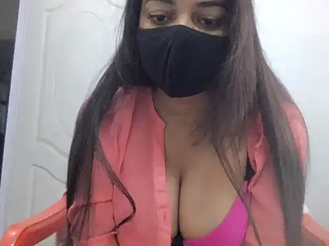 Little toy girl online show from 11/16/25, 06:08