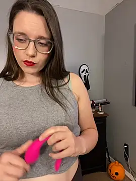 Snapshot of Mommasaurrex chatting on 10/25/25, 03:14 Mommasaurrex online show from 10/25/25, 03:14