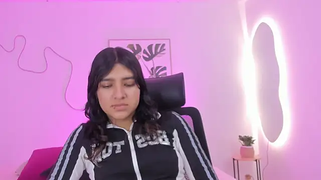 Cherrydollxx online show from 10/29/25, 12:18