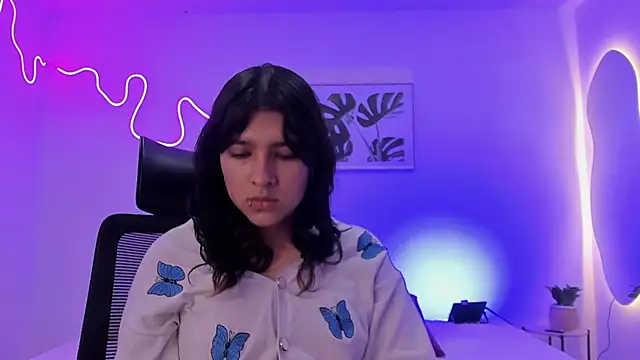 Cherrydollxx online show from 11/15/25, 12:23