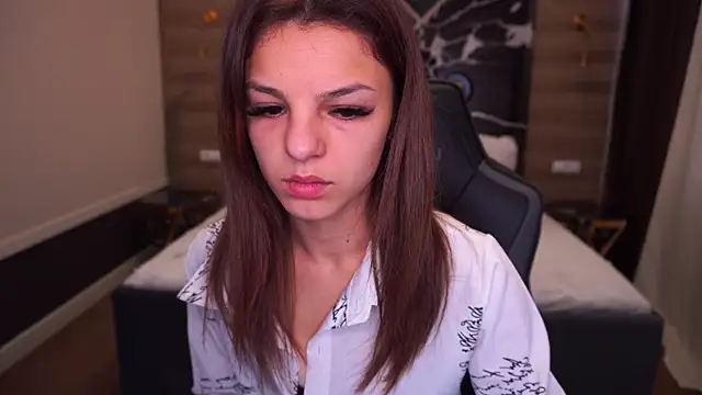 AnitaBambie online show from 10/10/25, 05:39