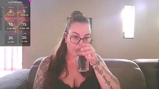 Snapshot of Miss_Lucifer6 chatting on 09/30/25, 02:44 Miss Lucifer6 online show from 09/30/25, 02:44