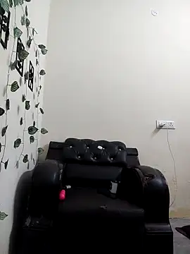 Snapshot of sassyy_poonam chatting on 11/16/25, 06:02 sassyy poonam online show from 11/16/25, 06:02