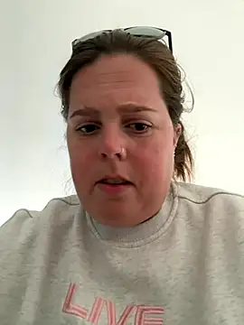 hornykitty1210 online show from 11/06/25, 05:14