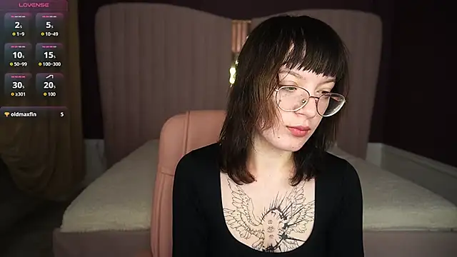 Pixie Peachh online show from 10/08/25, 04:10