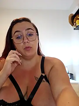 Snapshot of HotRubyXxx chatting on 09/18/25, 10:23 HotRubyXxx online show from 09/18/25, 10:23