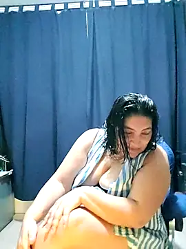 Snapshot of lina_maria99 chatting on 11/04/25, 01:16 lina maria99 online show from 11/04/25, 01:16