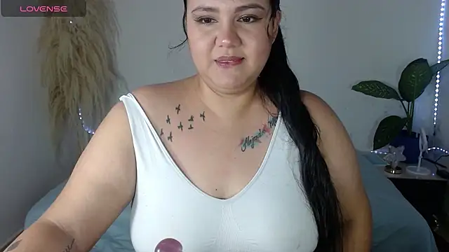 talia florez online show from 11/06/25, 06:20