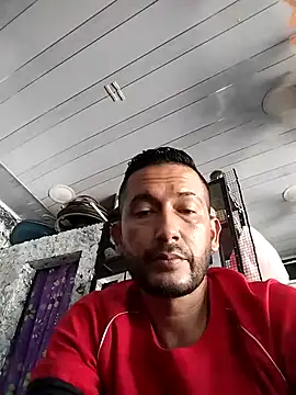 Snapshot of Bodyguard_hot chatting on 10/14/25, 08:09 Bodyguard hot online show from 10/14/25, 08:09