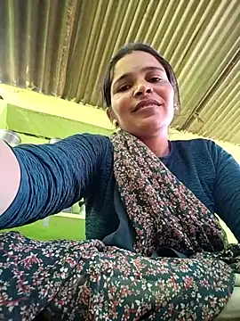 Snapshot of Hot_Kajal5 chatting on 10/20/25, 04:13 Hot Kajal5 online show from 10/20/25, 04:13