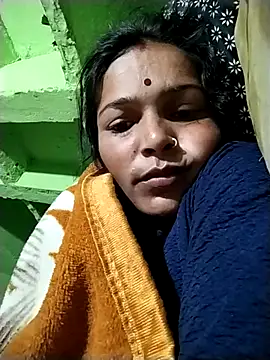 Snapshot of Hot_Kajal5 chatting on 10/28/25, 12:58 Hot Kajal5 online show from 10/28/25, 12:58