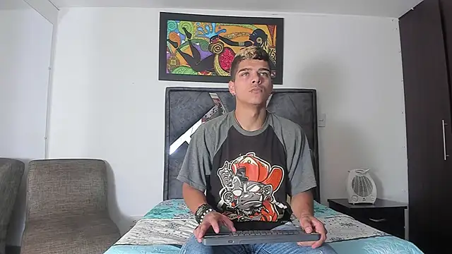 wyatt 3 online show from 10/24/25, 12:01