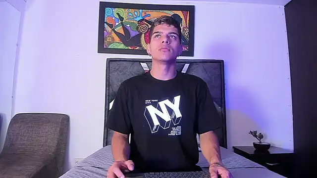 wyatt 3 online show from 11/12/25, 12:49