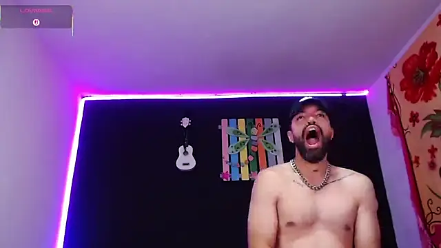 Snapshot of ingrid_zese_ chatting on 10/20/25, 01:11 ingrid zese online show from 10/20/25, 01:11