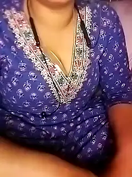 Dimplegirl online show from 10/28/25, 04:53